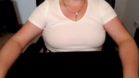 Elly online show from June 2026 02:23:01 PM