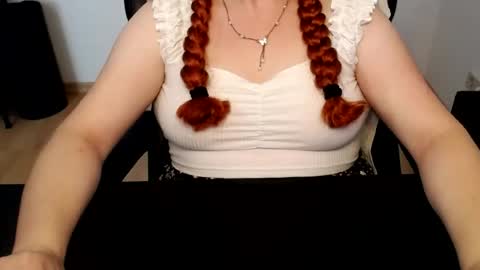Elly online show from June 2026 06:47:02 AM