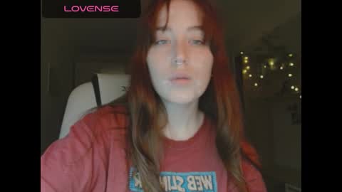 Elly online show from December 2024 08:33:01 PM