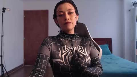 Emy Castro online show from October 2025 06:21:01 PM