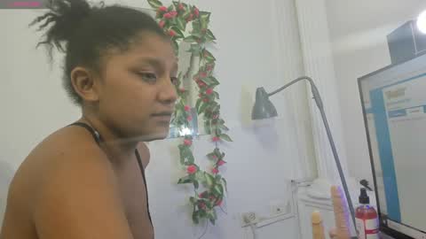 Elly online show from January 2025 08:10:02 PM