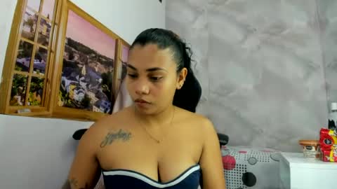 Snapshot of ellybloom chatting on June 2026 02:30:01 PM ellybloom online show from June 2026 02:30:01 PM