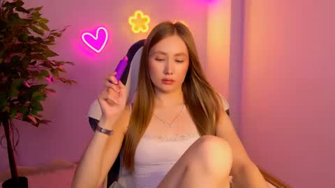  Elly  online show from July 2026 03:20:02 AM