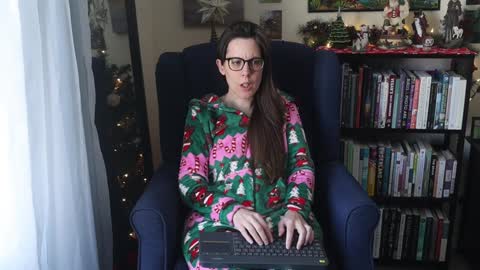 Elly Naomi online show from December 2024 07:16:02 PM