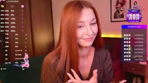 Snapshot of ellypeach chatting on August 2026 11:24:02 AM EllyPeach online show from August 2026 11:24:02 AM