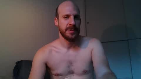 Snapshot of elmatirestrepo chatting on January 2025 10:52:01 PM Mati Restrepo online show from January 2025 10:52:01 PM