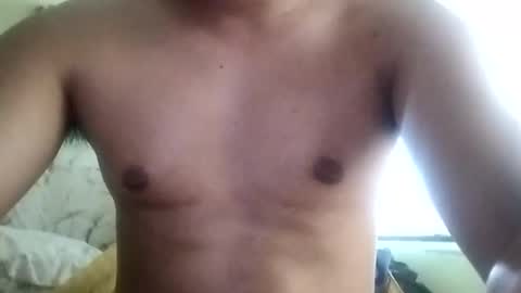 Snapshot of elninoposha chatting on February 2025 05:15:01 PM Estoy usando Telegram online show from February 2025 05:15:01 PM