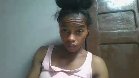 elodie228680 online show from April 2026 05:52:02 PM