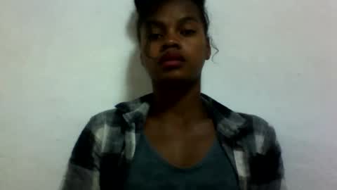 Snapshot of elodie228680 chatting on June 2026 04:15:01 AM elodie228680 online show from June 2026 04:15:01 AM
