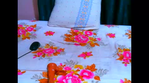 elodielynn online show from September 2025 06:48:02 AM