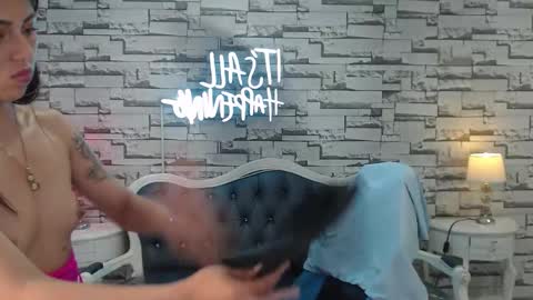 Elody  online show from September 2025 12:45:02 AM