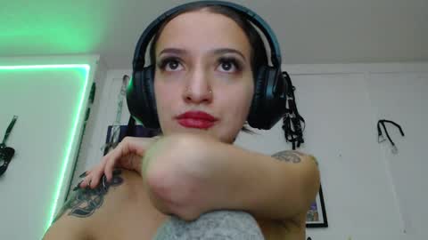 Chelsea  Please help me to reach 100 thumbs up online show from February 2025 01:00:01 AM