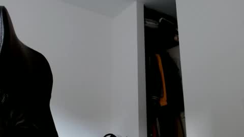 elosocazador online show from January 2025 12:48:01 PM