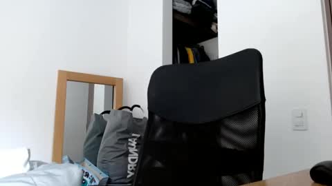 elosocazador online show from February 2025 07:10:02 PM