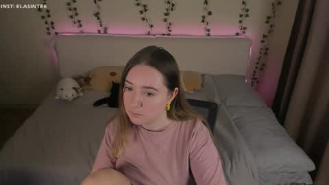 Ela give me a thumbs up if you like it  and this is important for the development of the account online show from February 2026 09:15:02 PM