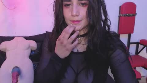 elowen_halley1 online show from December 2025 08:25:02 PM