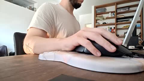 elriclust online show from April 2026 06:38:01 PM