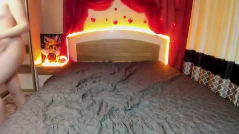 Elsa  online show from December 2025 01:37:02 PM