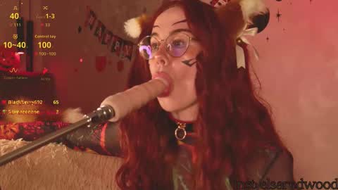 ElsaRedwood online show from October 2025 03:35:02 PM