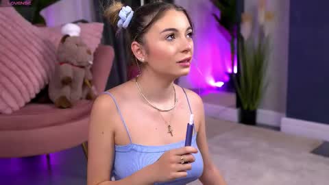 Snapshot of elsasolace chatting on October 2025 08:42:01 PM Adina online show from October 2025 08:42:01 PM