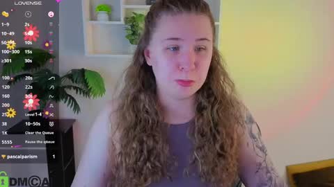Snapshot of elsie_cutties chatting on April 2026 01:19:02 AM Elsie online show from April 2026 01:19:02 AM