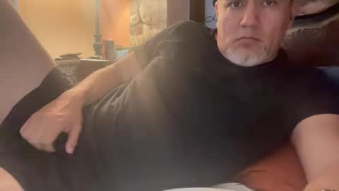 Snapshot of elvecinoequipadon chatting on May 2026 02:45:02 PM Petrhus Rockpic online show from May 2026 02:45:02 PM