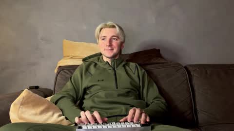 Elvin Vaenight online show from November 2025 10:54:01 PM