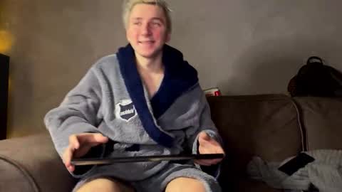 Elvin Vaenight online show from December 2025 01:33:02 AM