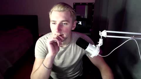 Elvin Vaenight online show from January 2026 10:33:02 PM