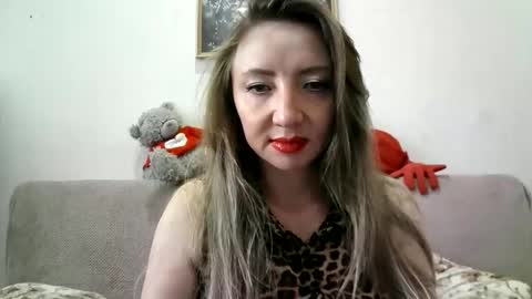 ElvinaSweet online show from October 2025 05:46:01 AM