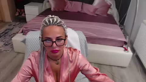 elviramilf online show from August 2026 06:01:02 AM