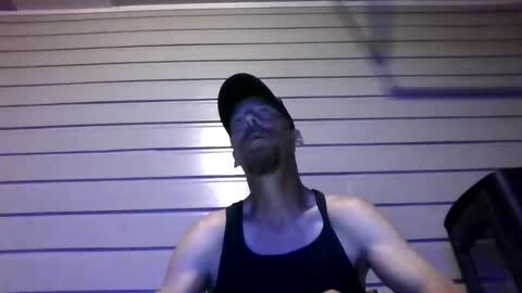 elwooood7 online show from May 2026 11:06:01 AM