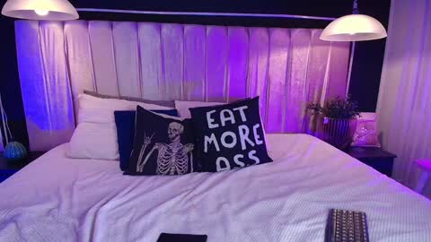 Ely online show from January 2025 02:24:02 PM