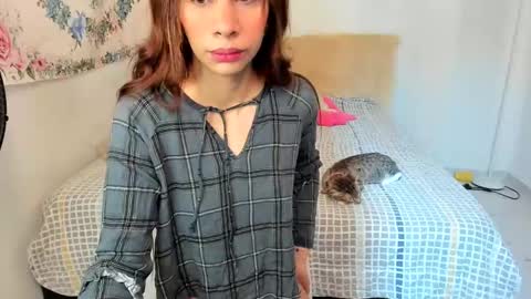 Elizabeth online show from February 2025 04:03:02 PM