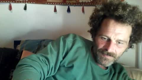 Snapshot of elyjahoye chatting on October 2025 09:26:02 PM elyjahoye online show from October 2025 09:26:02 PM