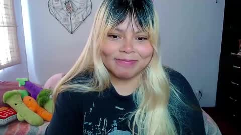 Snapshot of elymoon chatting on September 2025 03:58:02 PM Ely online show from September 2025 03:58:02 PM