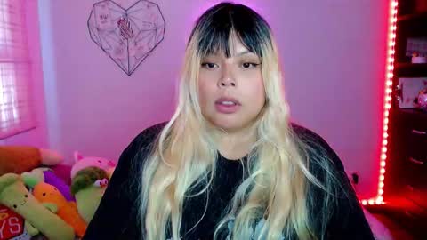 Snapshot of elymoon chatting on November 2025 10:20:02 PM Ely online show from November 2025 10:20:02 PM