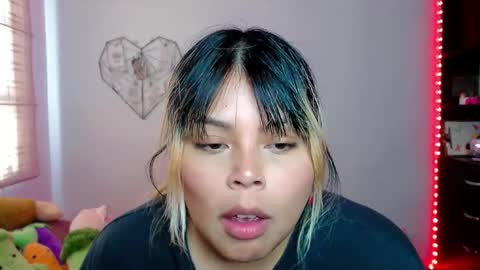 Snapshot of elymoon chatting on December 2025 08:47:01 PM Ely online show from December 2025 08:47:01 PM