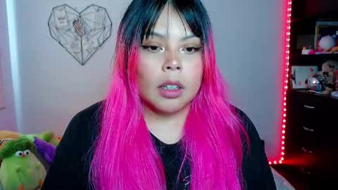 Snapshot of elymoon chatting on January 2026 09:18:01 PM Ely online show from January 2026 09:18:01 PM