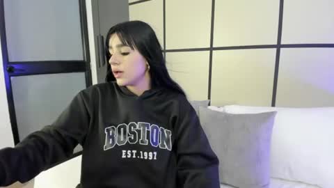E L Y online show from July 2026 12:33:01 PM