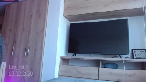 Snapshot of em_rotic chatting on February 2026 07:24:02 PM Emilia online show from February 2026 07:24:02 PM