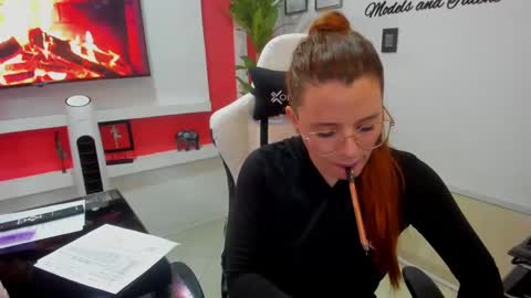 Estefany Martinez Acua INSTAGRAM ema 04oficial online show from January 2025 09:19:01 PM