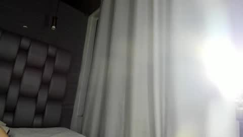 ema_grey1 online show from November 2025 05:48:01 PM