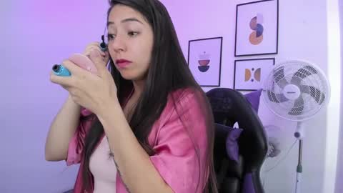 Snapshot of ema_louisx chatting on January 2025 12:47:02 PM Ema louisx online show from January 2025 12:47:02 PM