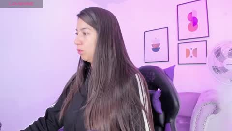 Snapshot of ema_louisx chatting on January 2025 12:16:01 PM Ema louisx online show from January 2025 12:16:01 PM