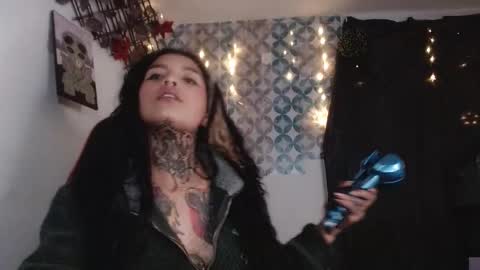 Snapshot of ema_ploxx chatting on September 2025 06:24:01 AM ema_ploxx online show from September 2025 06:24:01 AM