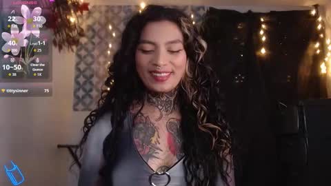 Snapshot of ema_ploxx chatting on September 2025 04:25:01 AM ema_ploxx online show from September 2025 04:25:01 AM