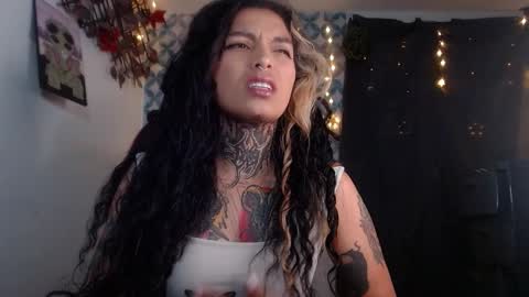 Snapshot of ema_ploxx chatting on September 2025 03:29:01 AM ema_ploxx online show from September 2025 03:29:01 AM