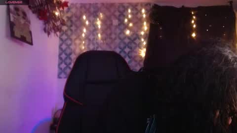 Snapshot of ema_ploxx chatting on October 2025 05:37:01 AM ema_ploxx online show from October 2025 05:37:01 AM