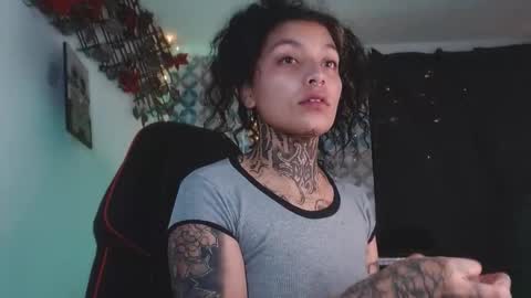 Snapshot of ema_ploxx chatting on October 2025 05:35:02 AM ema_ploxx online show from October 2025 05:35:02 AM